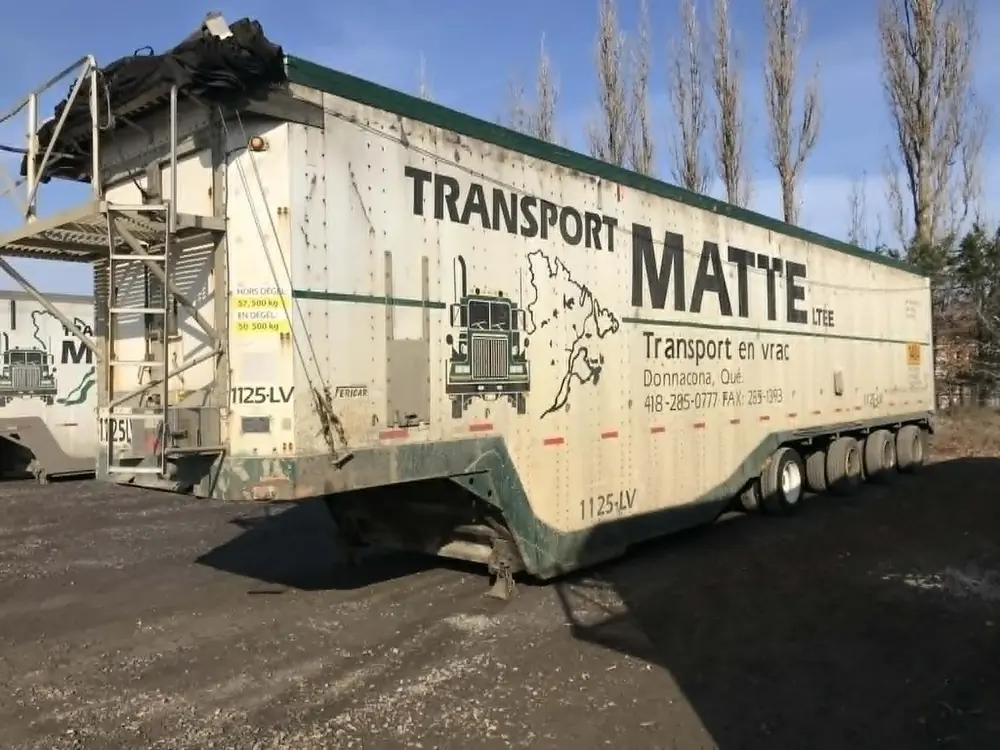 Remorque Transport Matte nettoyée à la haute pression, transport en vrac